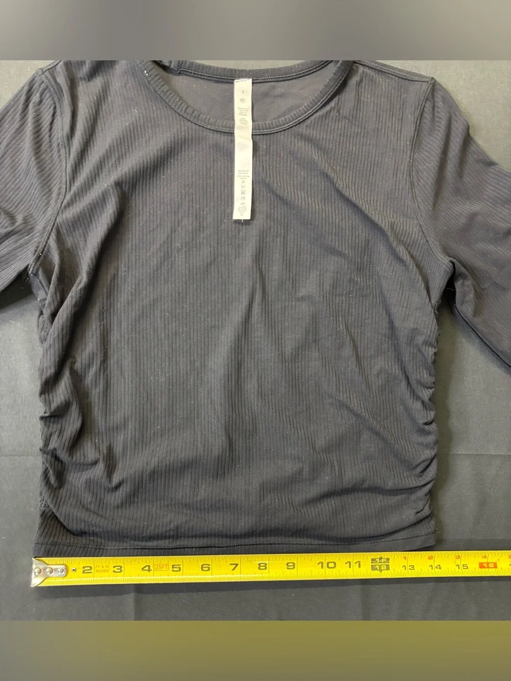 Lululemon Black Ribbed Ruched Long Sleeve Crop Top Size 8 - Picture 11 of 11